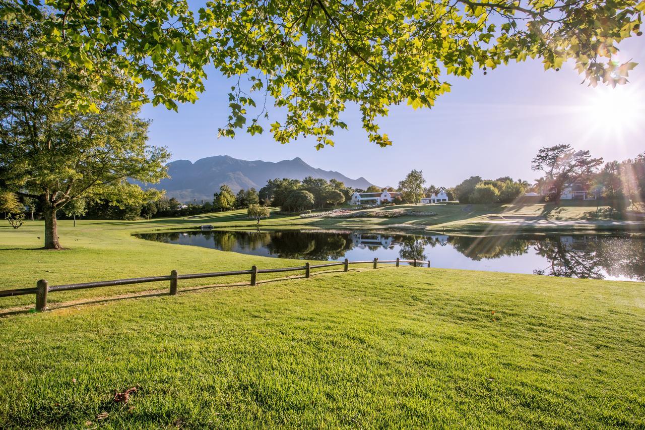 Fancourt Hotel George Bagian luar foto